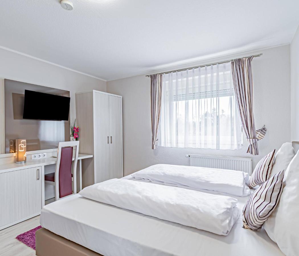 Hotel Tannenblick Bad Vilbel Buitenkant foto